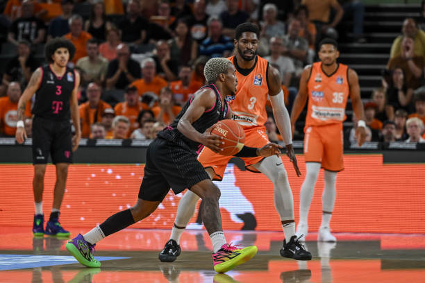 包含了对阵 包含了对阵