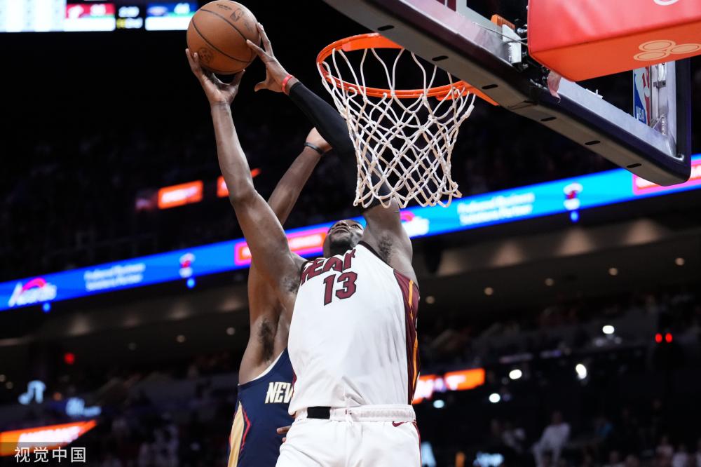 以其顽强的 以其顽强的